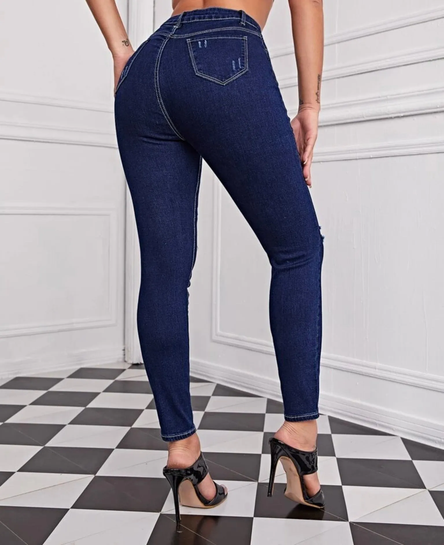 Distressed Skinny Jeans