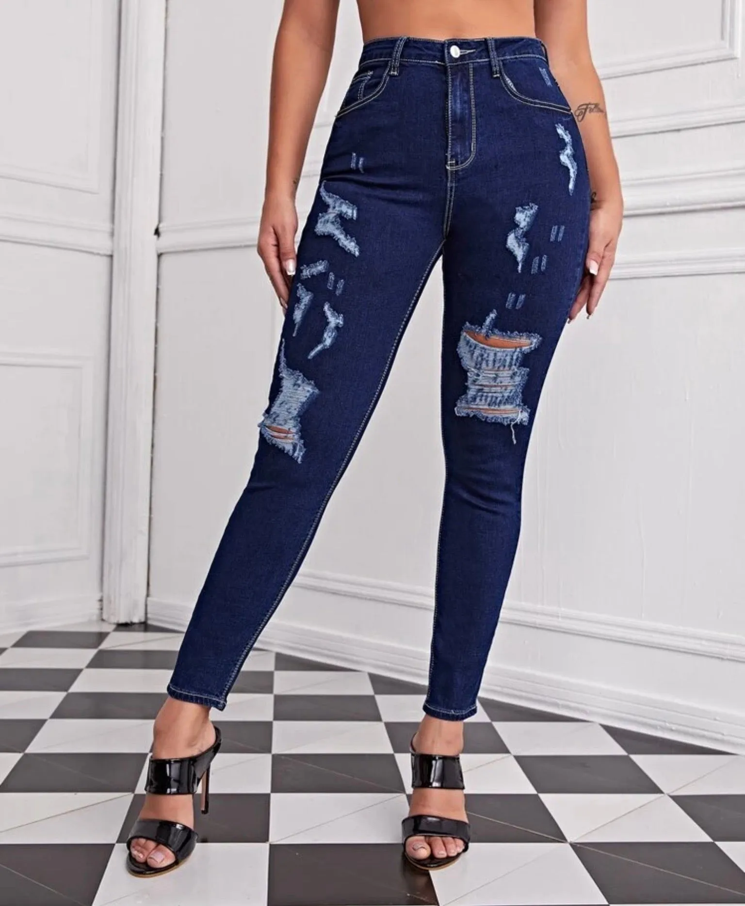 Distressed Skinny Jeans