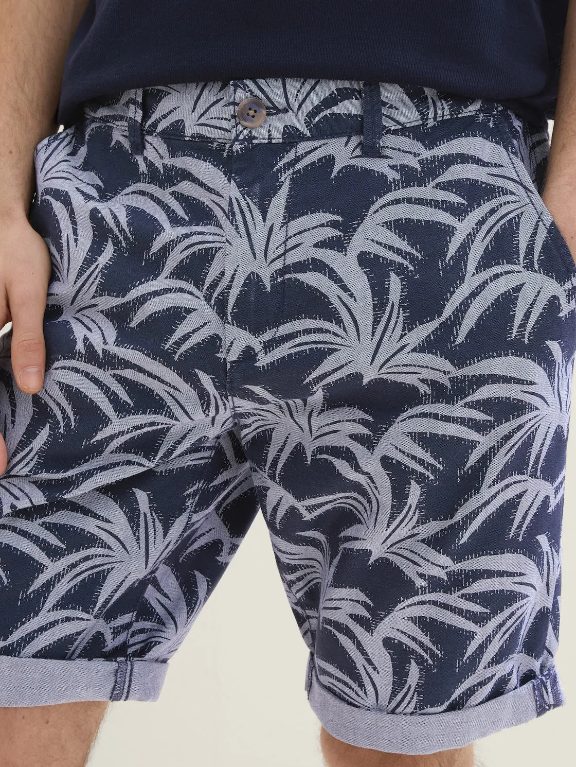 REGULAR PRINTED CHINO SHORTS
