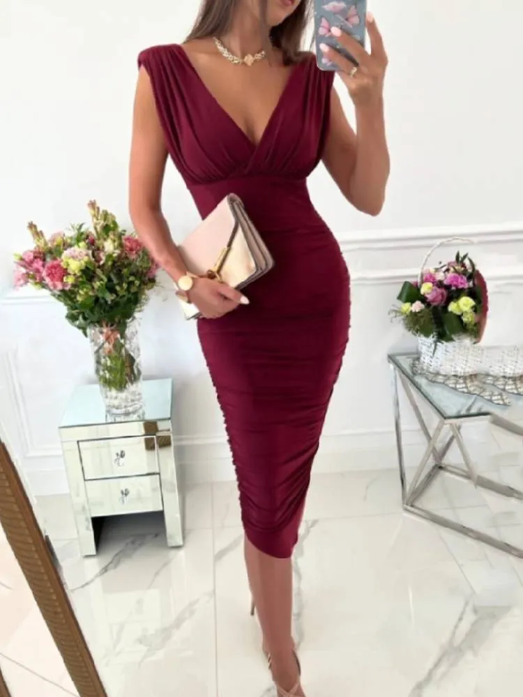 Sleeveless V Neck Ruched Midi Dresses